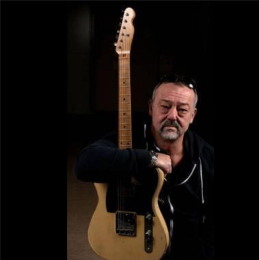 Ankerband Guitarrist Dani