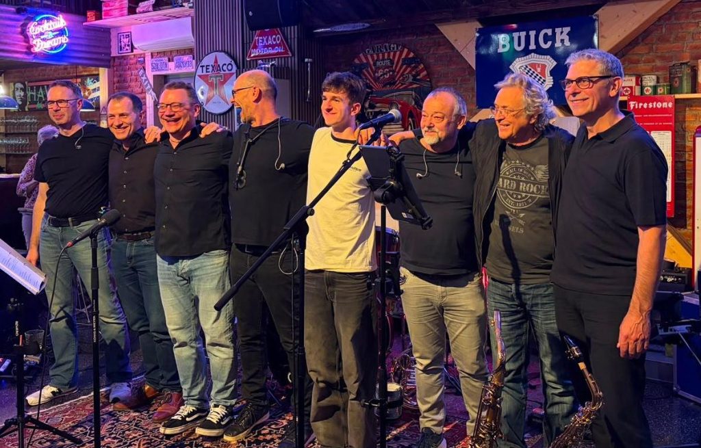 Band Anker Vintage Garage